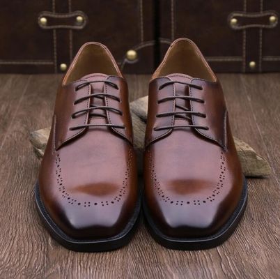 গোলাকার আঙ্গুল পুরুষদের চামড়া Loafers মাথার খুলি শৈলী অক্সফোর্ড স্লিপ উপর ফ্ল্যাট জুতা পার্টি জন্য
